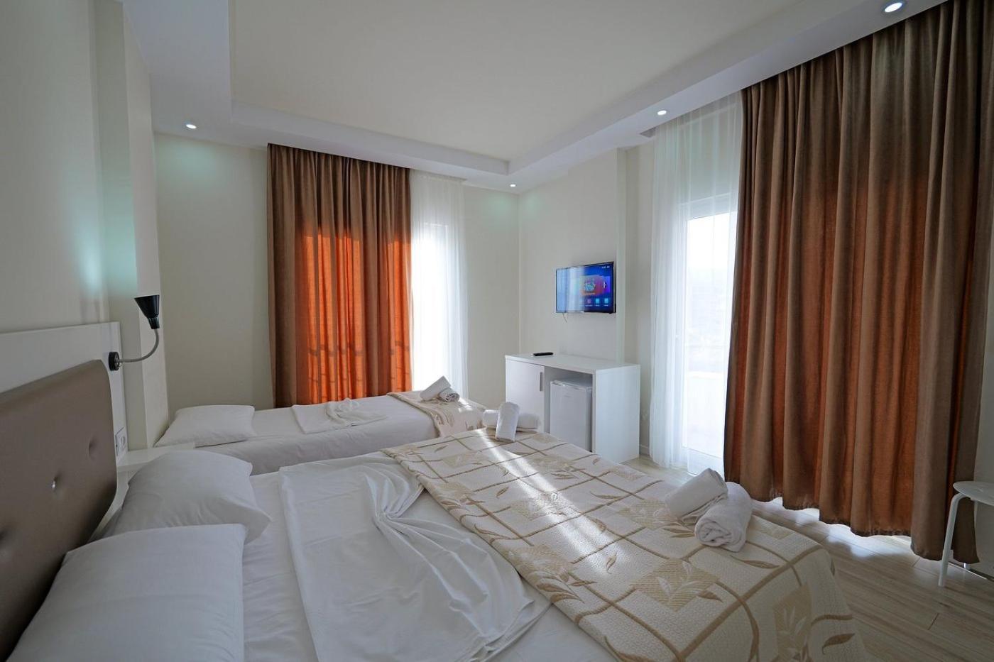 Helia Seaside Hotel ساراندا المظهر الخارجي الصورة