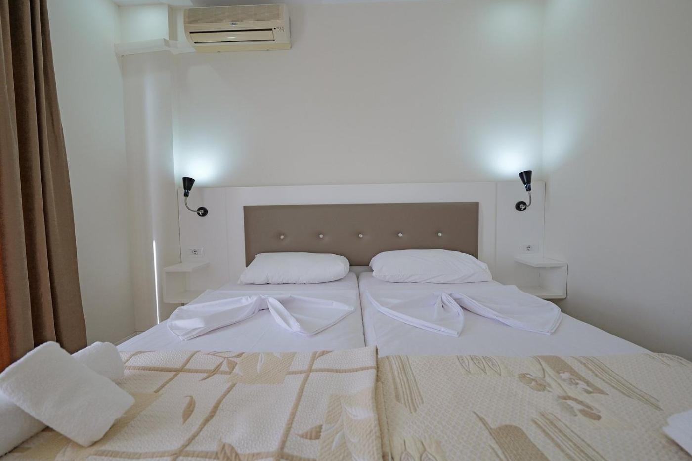 Helia Seaside Hotel ساراندا المظهر الخارجي الصورة