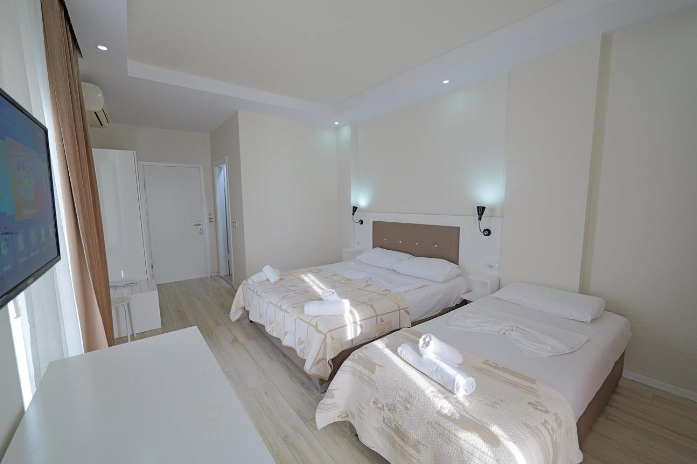 Helia Seaside Hotel ساراندا المظهر الخارجي الصورة