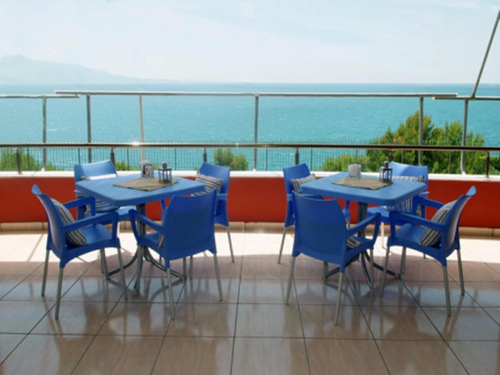 Helia Seaside Hotel ساراندا المظهر الخارجي الصورة
