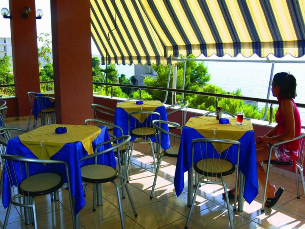 Helia Seaside Hotel ساراندا المظهر الخارجي الصورة